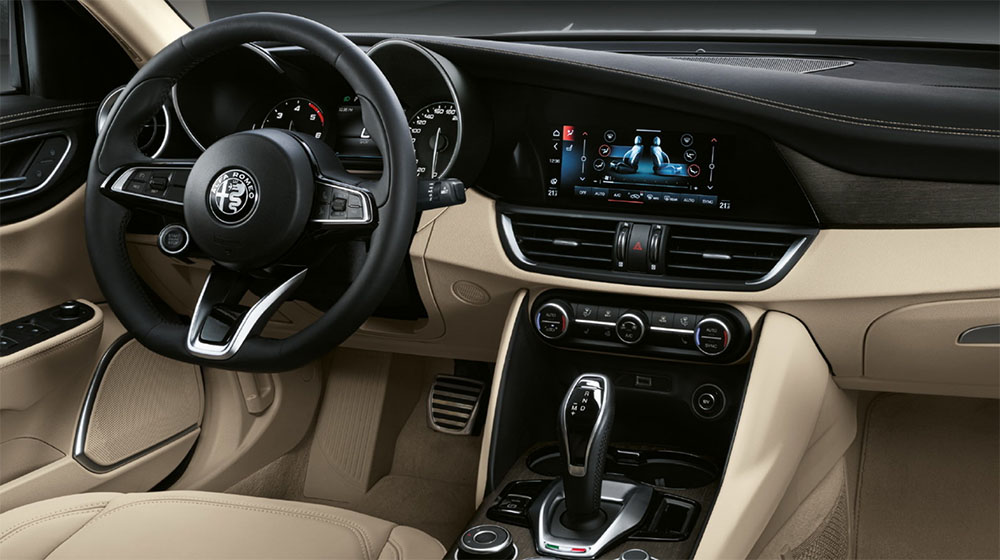 Alfa Romeo Giulia cruscotto