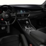 Alfa Romeo Giulia Quadrifoglio posto guida thumbnail