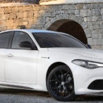 Alfa Romeo Giulia bianca vista laterale thumbnail