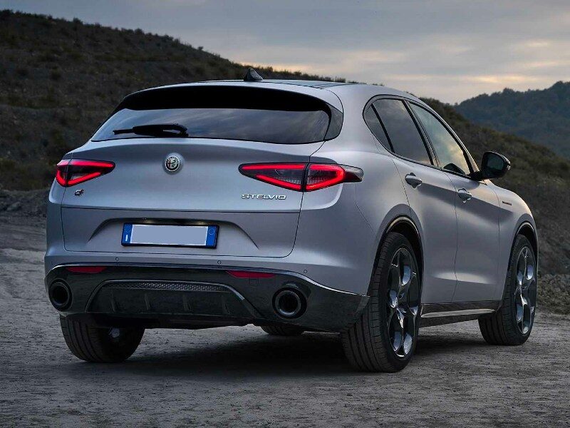 Alfa Romeo Stelvio Super noleggio a lungo termine