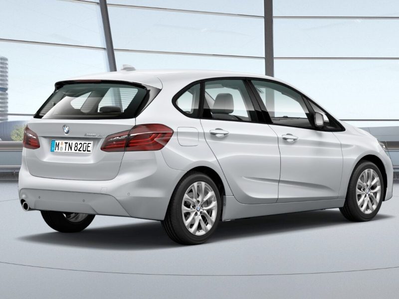 Bmw 225xe iperformance advantage a noleggio