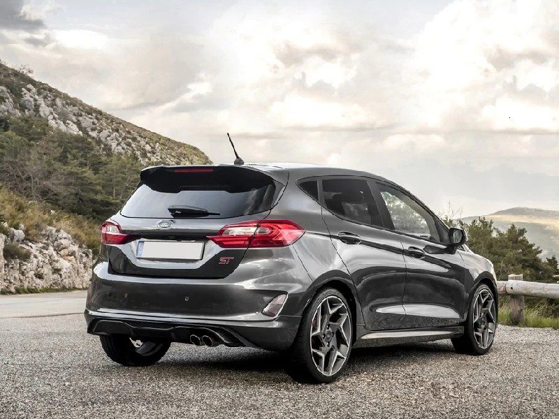 Ford-Fiesta Connect a noleggio