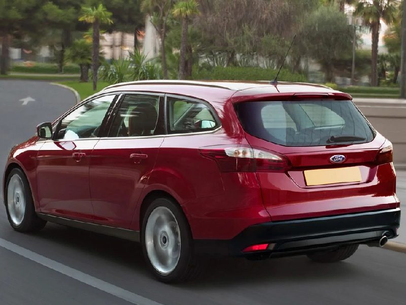 Ford Focus sw business automatica a noleggio