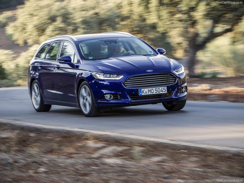 Ford Mondeo sw blu davanti in noleggio lungo termine