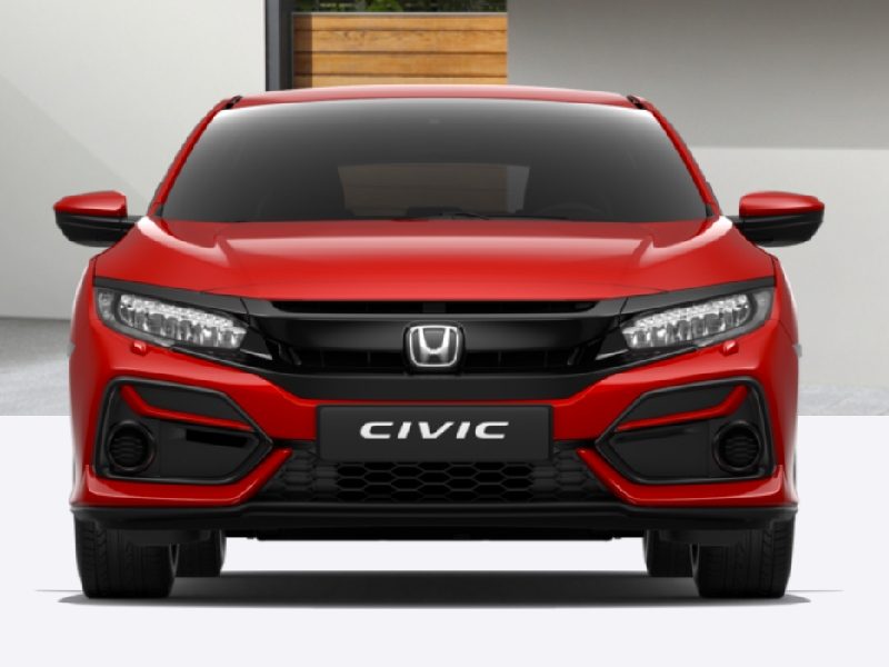 Honda Civic rossa davanti per noleggio lungo termine