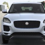 Jaguar E Pace grigia davanti thumbnail