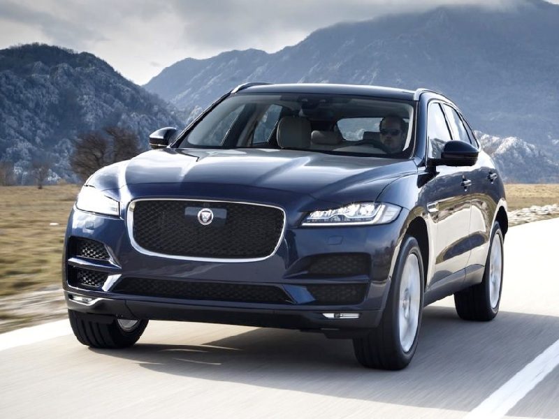 Jaguar F Pace prestige blu noleggio