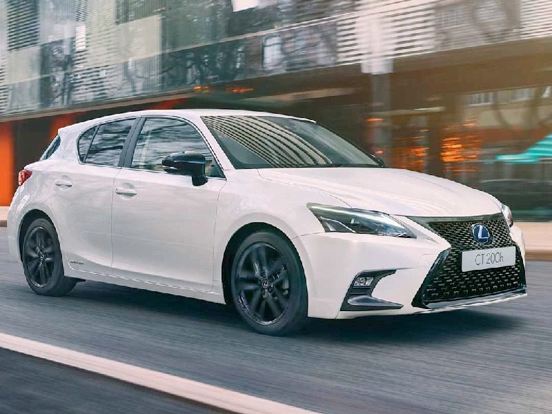 Lexus Ct hybrid bianca a noleggio