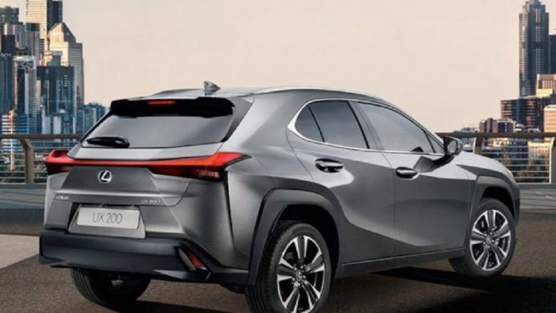 Lexus Ux Premium grigia coda