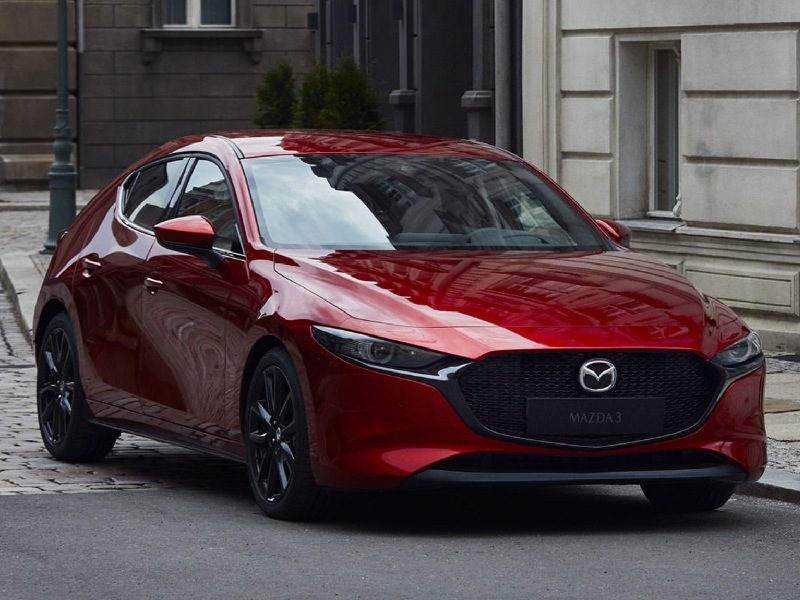 Mazda 3 Rossa 2021 noleggio lungo termine