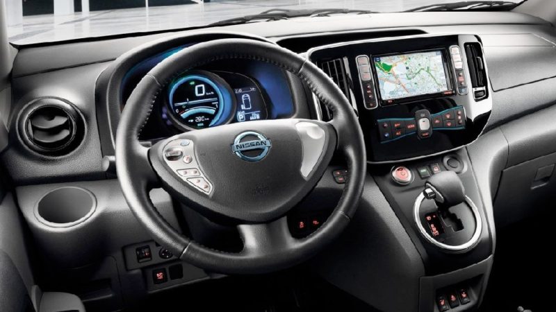 Nissan e-NV200 furgone elettrico interni
