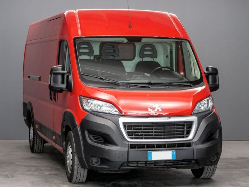 Peugeot Boxer furgone chiuso noleggio lungo termine