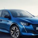 Peugeot e-208 elettrica lato davanti thumbnail