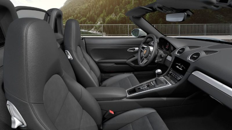 Porsche 718 boxster interni