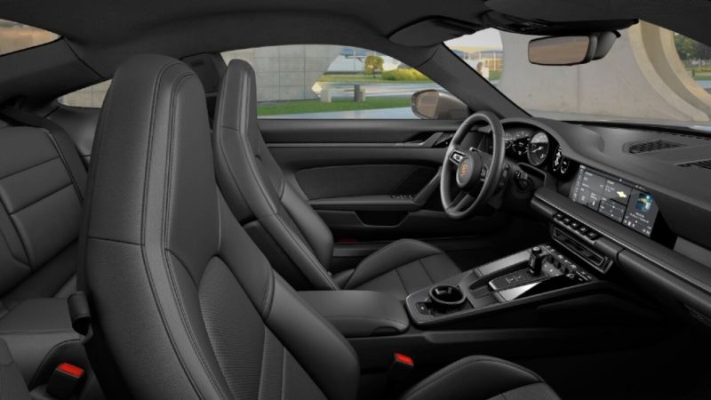 Porsche 911 Carrera 4s interni
