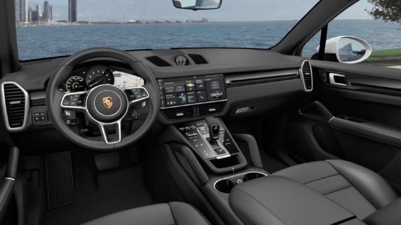 Porsche Cayenne hybrid interni