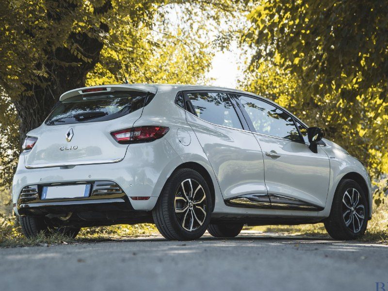 Renault Clio gpl a noleggio