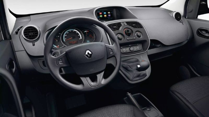 Renault Kangoo elettrico interno lato guida