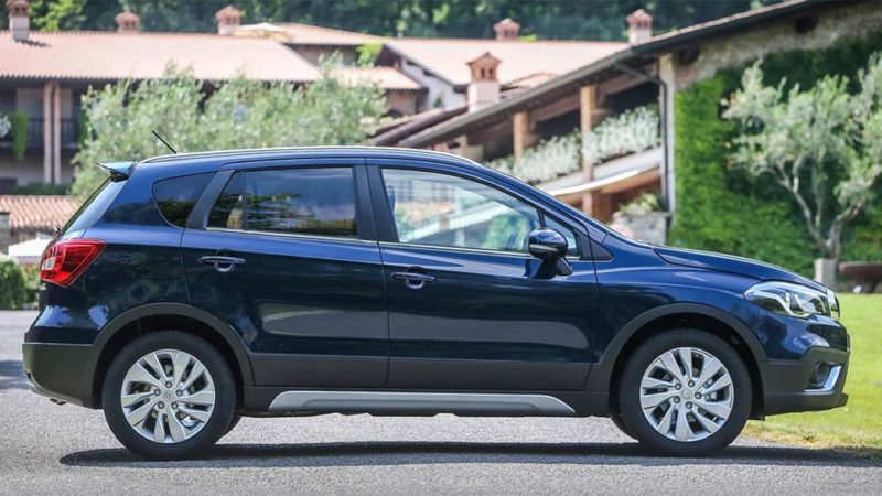 Suzuki SX4 S-Cross vista laterale