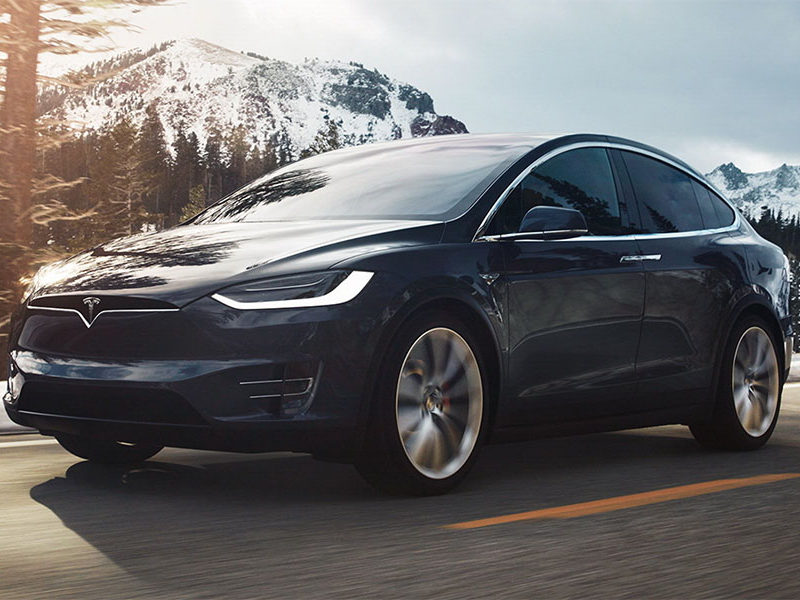 Tesla Model X a noleggio