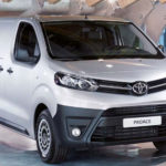 Toyota Proace furgone interni vista davanti thumbnail