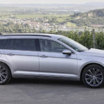 Volkswagen Passat Variant vista laterale thumbnail