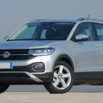 Volkswagen T-Cross vista frontale tre quarti thumbnail