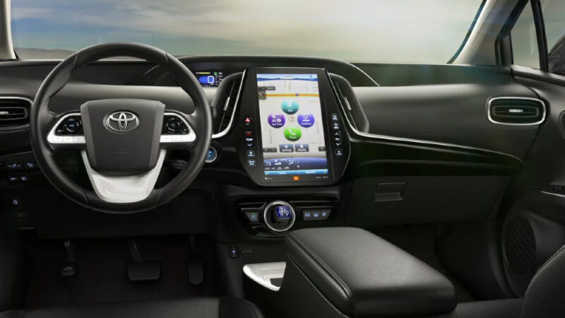 Toyota Prius hybrid plug in interni