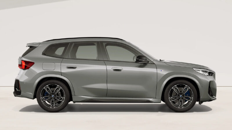 BMW X1 sDrive grigia vista laterale per noleggio a lungo termine Trevirent