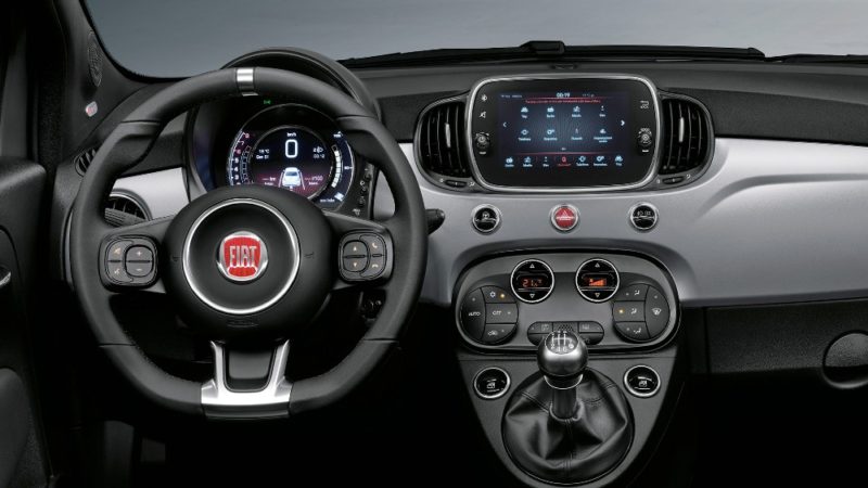 Fiat 500 Connect ibrida interni