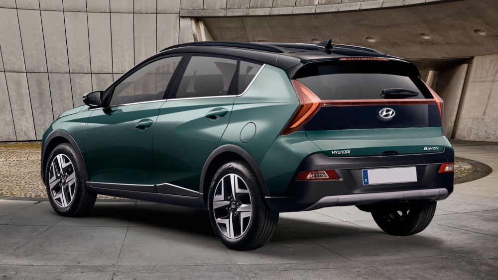 Hyundai Bayon Ibrida lato posteriore