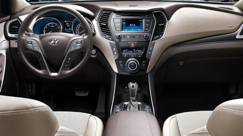 Hyundai Santa Fe Ibrido interni