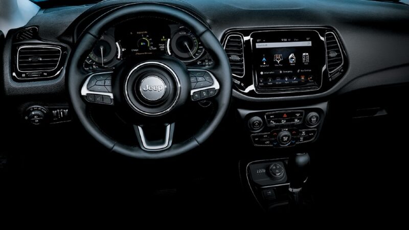 Jeep Compass Phev ibrida interni