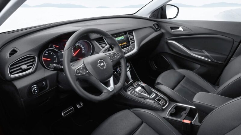 Opel Grandland X interni