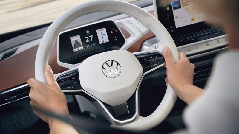 Volksvagen ID.4 particolare posto guida