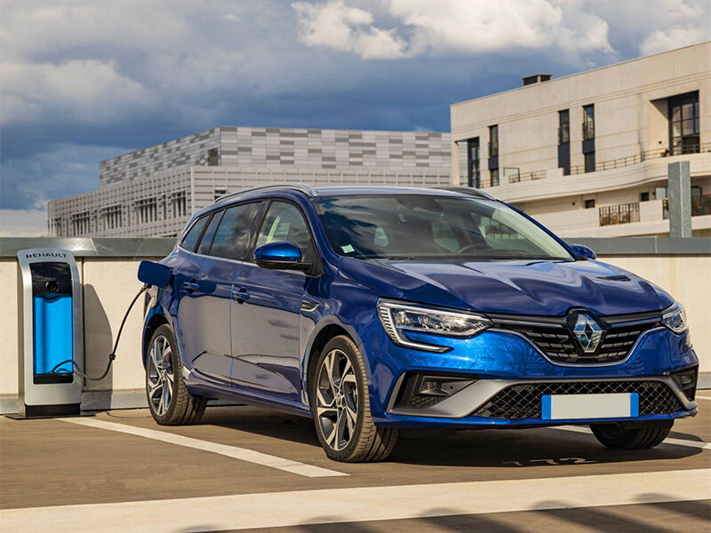 Renault Megane Sporter Ibrida a Noleggio