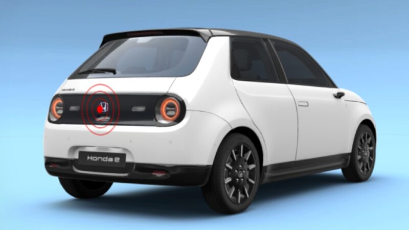 Honda e elettrica lato posteriore