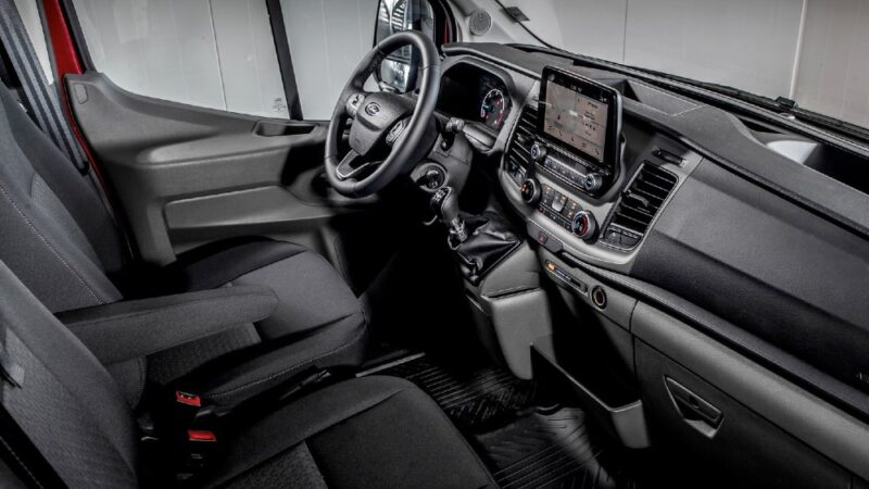 Ford Transit cassone fisso interni