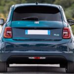 Fiat 500 elettrica dietro thumbnail