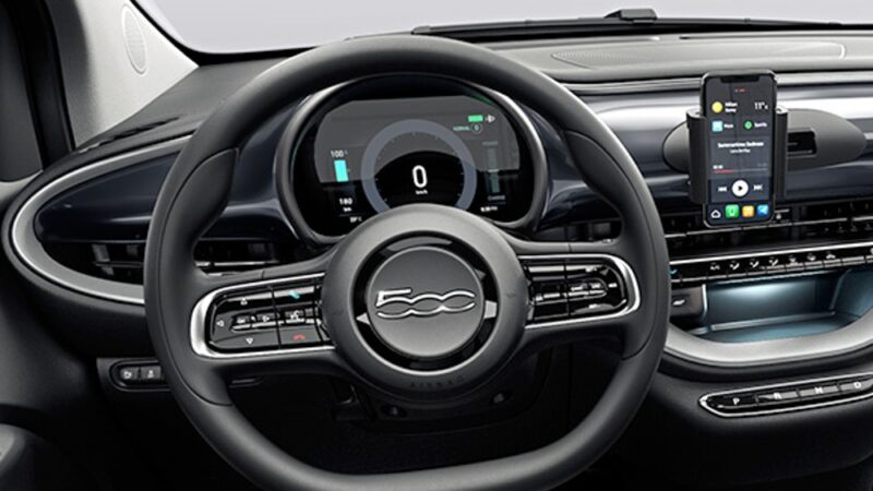 Fiat 500 elettrica interni