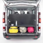 Nissan Primastar bus interno dietro thumbnail