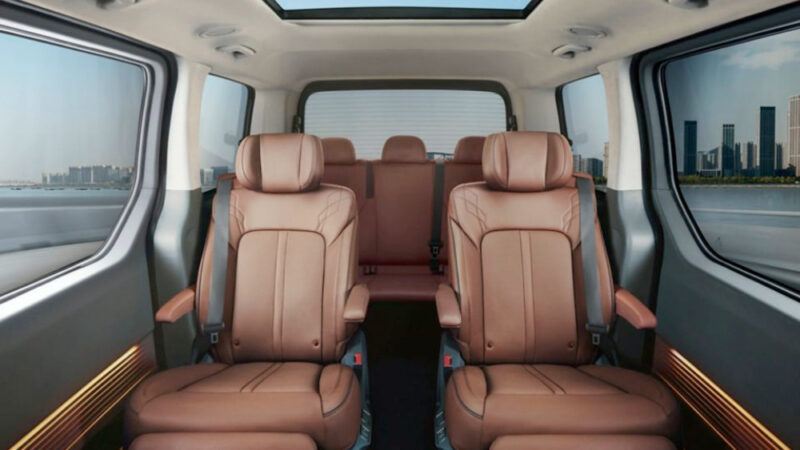 Hyundai Staria interni