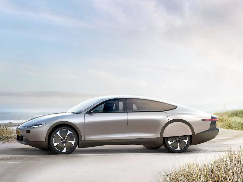 Lightyear One fianco