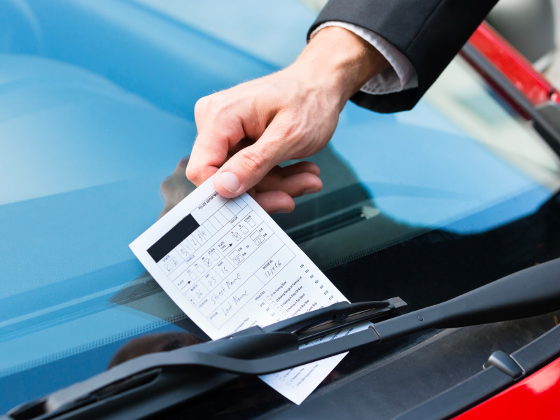 Multe con auto a noleggio lungo termine cosa fare
