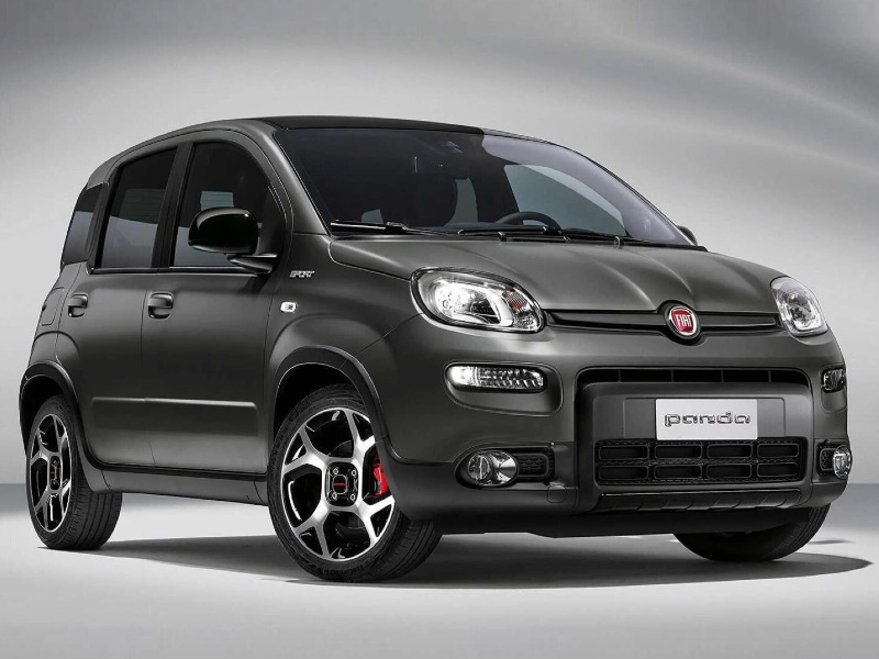Fiat Panda ibrida nera noleggio lungo termine