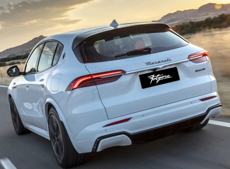 Noleggio Maserati Grecale Folgore a lungo termine