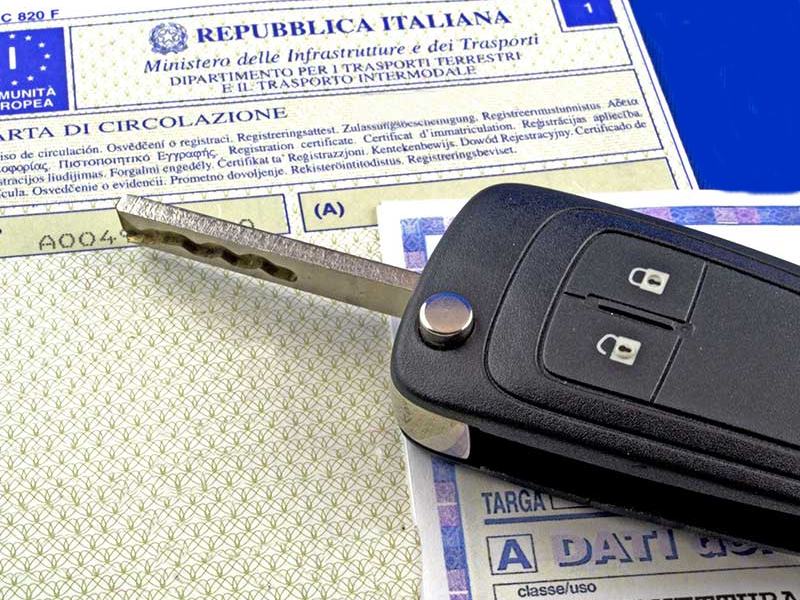 Carta di circolazione autenticata per revisione auto
