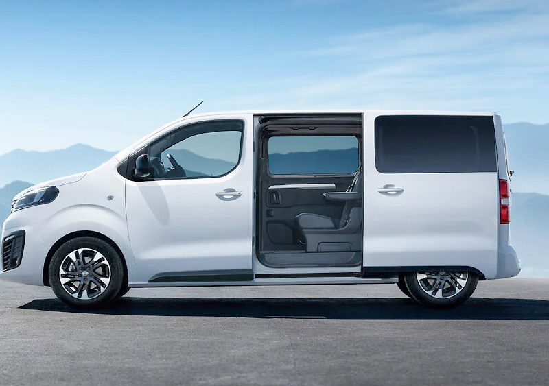 Opel Zafira Life 9 posti in noleggio a lungo termine