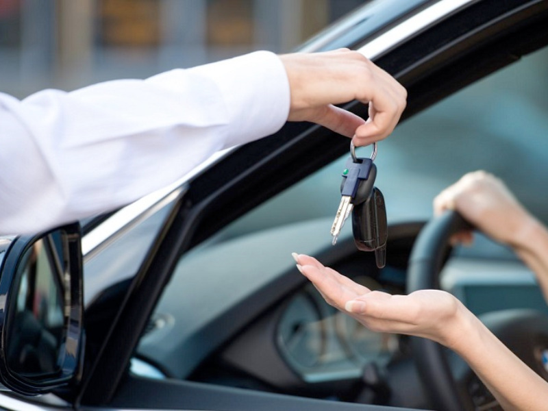 Rischi guidare auto di un altro