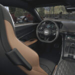 Interni Aston Martin DB12 Coupè a noleggio thumbnail